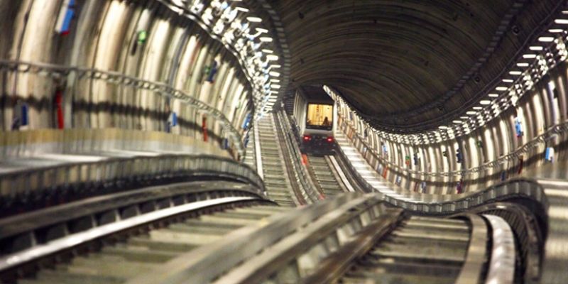 foto della costruzione della linea 1 della metro di Torino